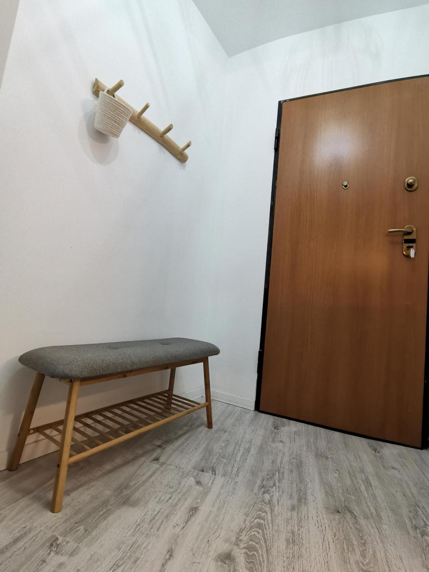 City Center Accommodation - 108 Resita Luaran gambar